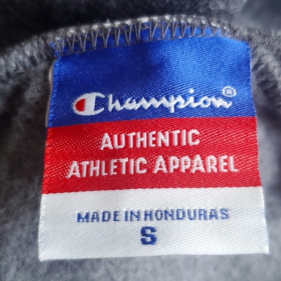 ๐ HOST PICK ๐ Harvard University Hoodie - Picture 12 of 16